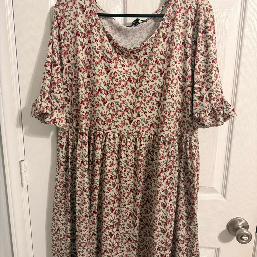 Floral Print Dress with Red and Cream Colors